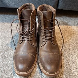 Men's Classic Brown Leather Lace-Up Boots